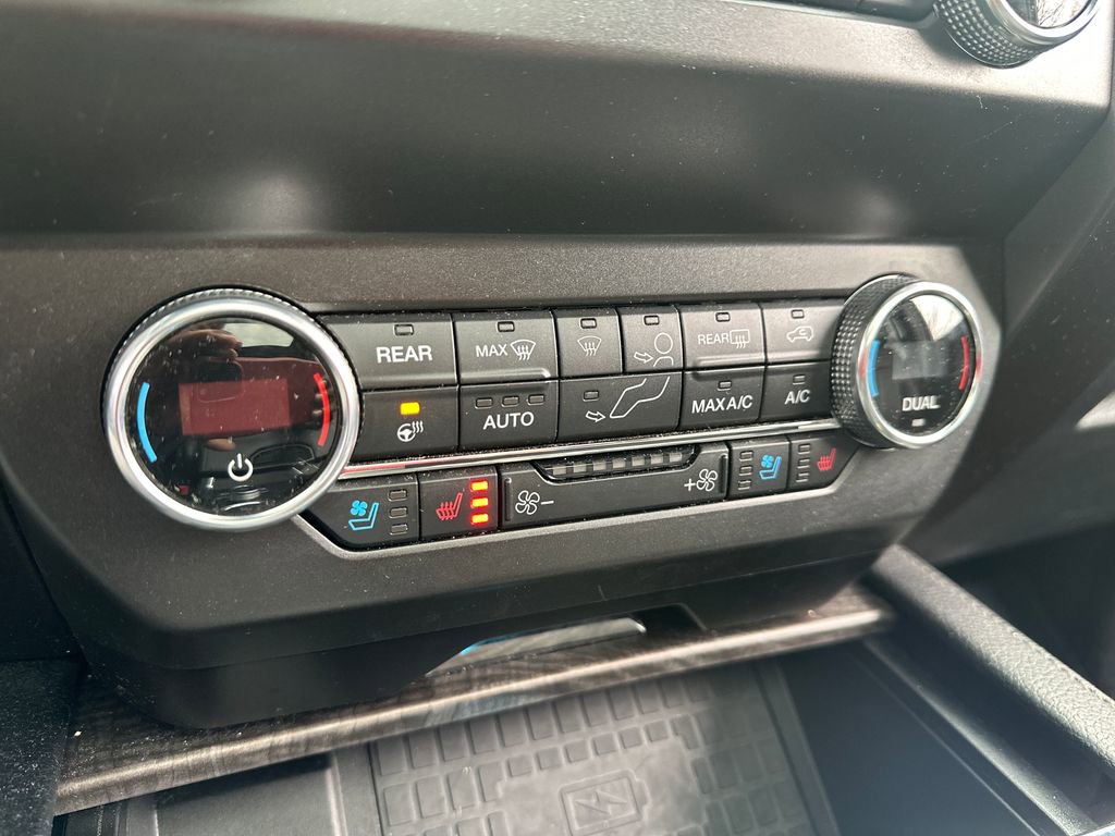 Used 2019 Ford Expedition Limited w/ Equipment Group 302A image 11