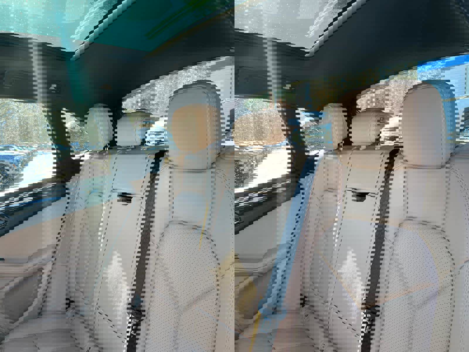 Used 2025 Porsche Macan image 33