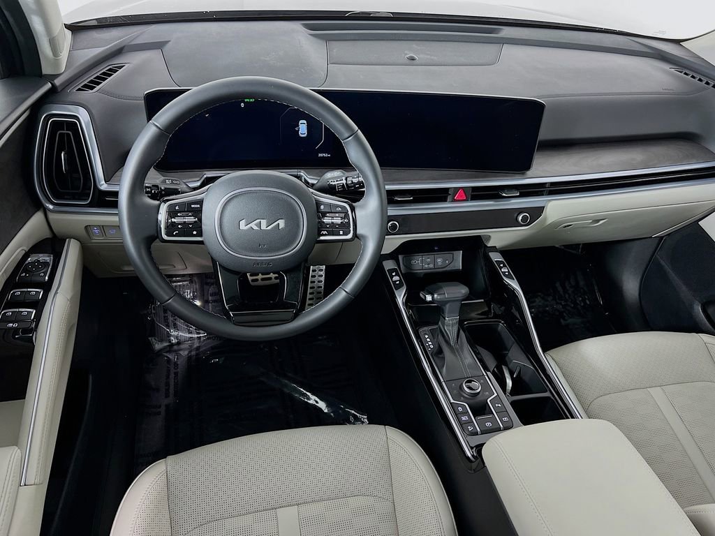 Used 2025 Kia Sorento SX AWD/4WD image 23
