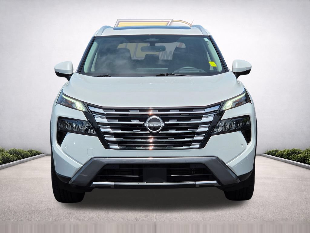 Used 2025 Nissan Rogue SL w/ Tech Package AWD/4WD image 3