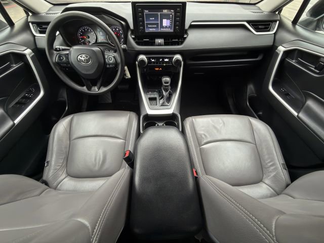 Used 2019 Toyota RAV4 LE image 10