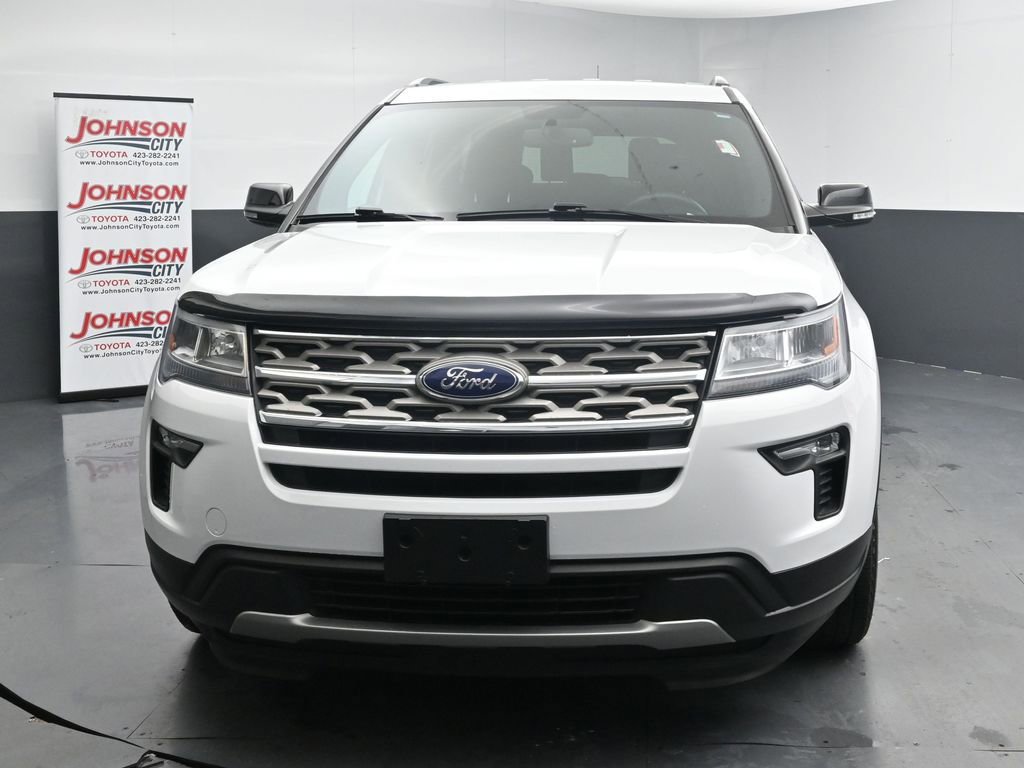 Used 2018 Ford Explorer XLT w/ Equipment Group 201A AWD/4WD image 3