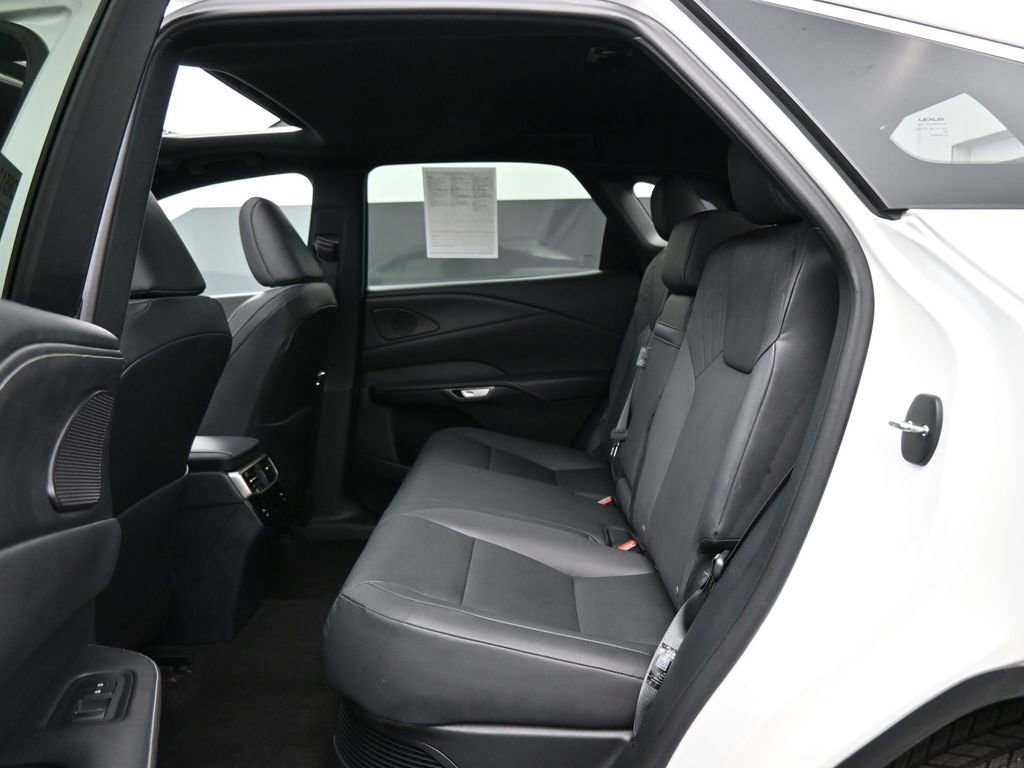 Used 2023 Lexus RX 350h w/ Accessory Package (Z1) image 17