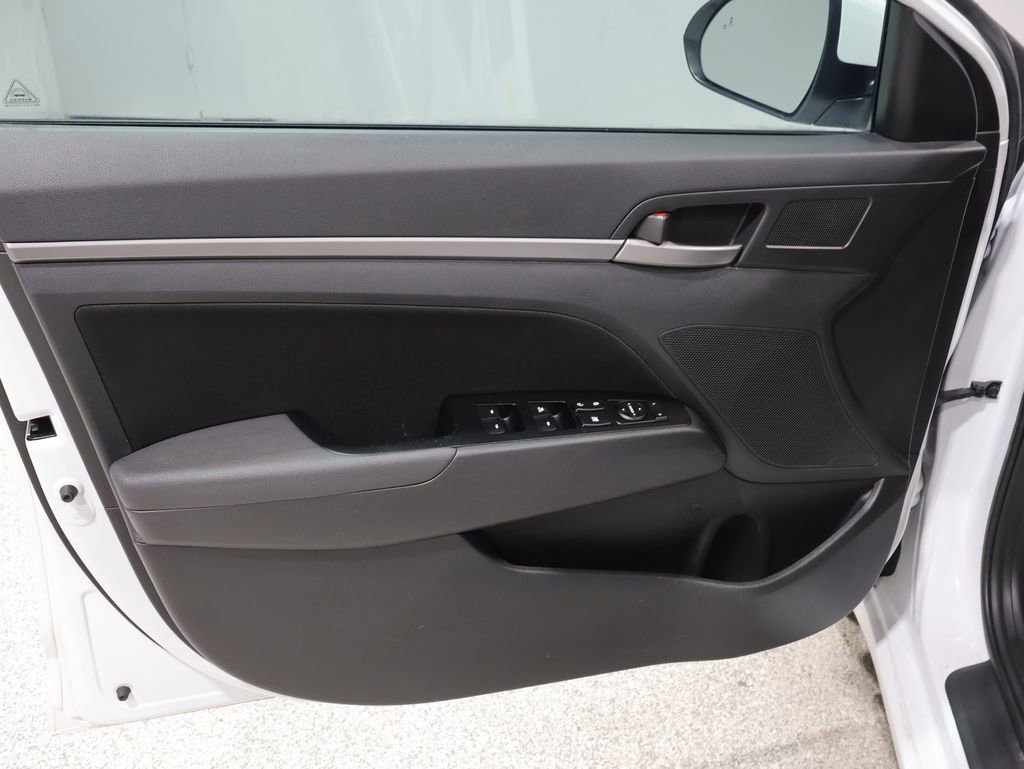 Used 2018 Hyundai Elantra Value Edition FWD image 13