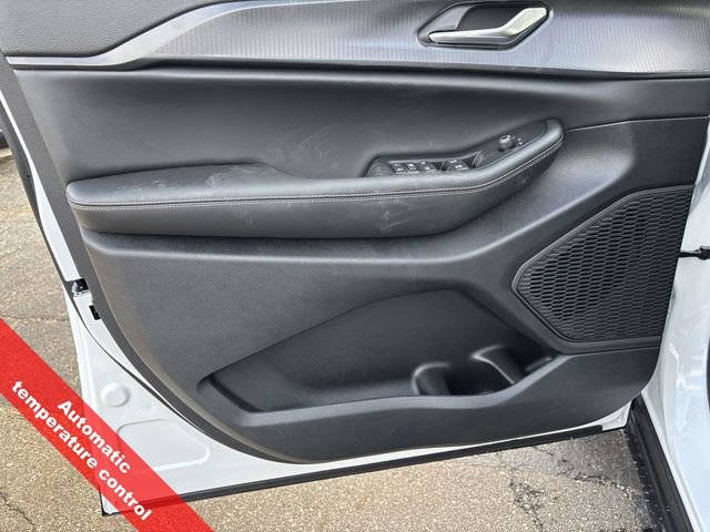 New 2025 Jeep Grand Cherokee Laredo image 15