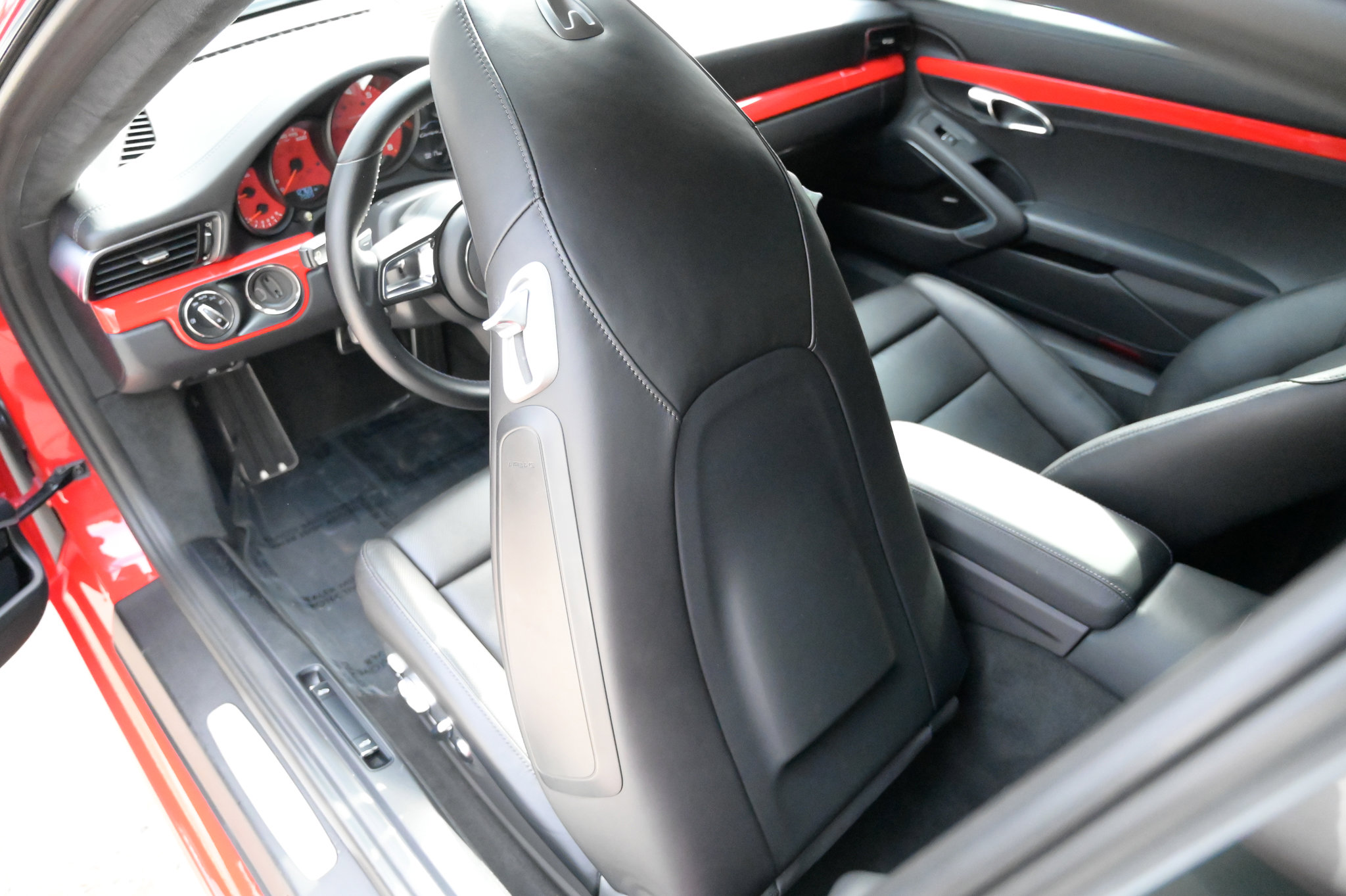 Used 2018 Porsche 911 Carrera S image 21