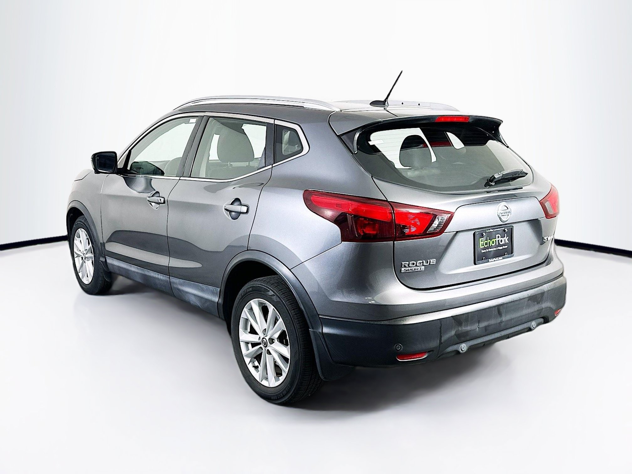 Used 2019 Nissan Rogue Sport SV w/ Technology Package AWD/4WD image 5