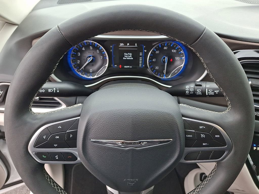 Used 2024 Chrysler Voyager LX image 20