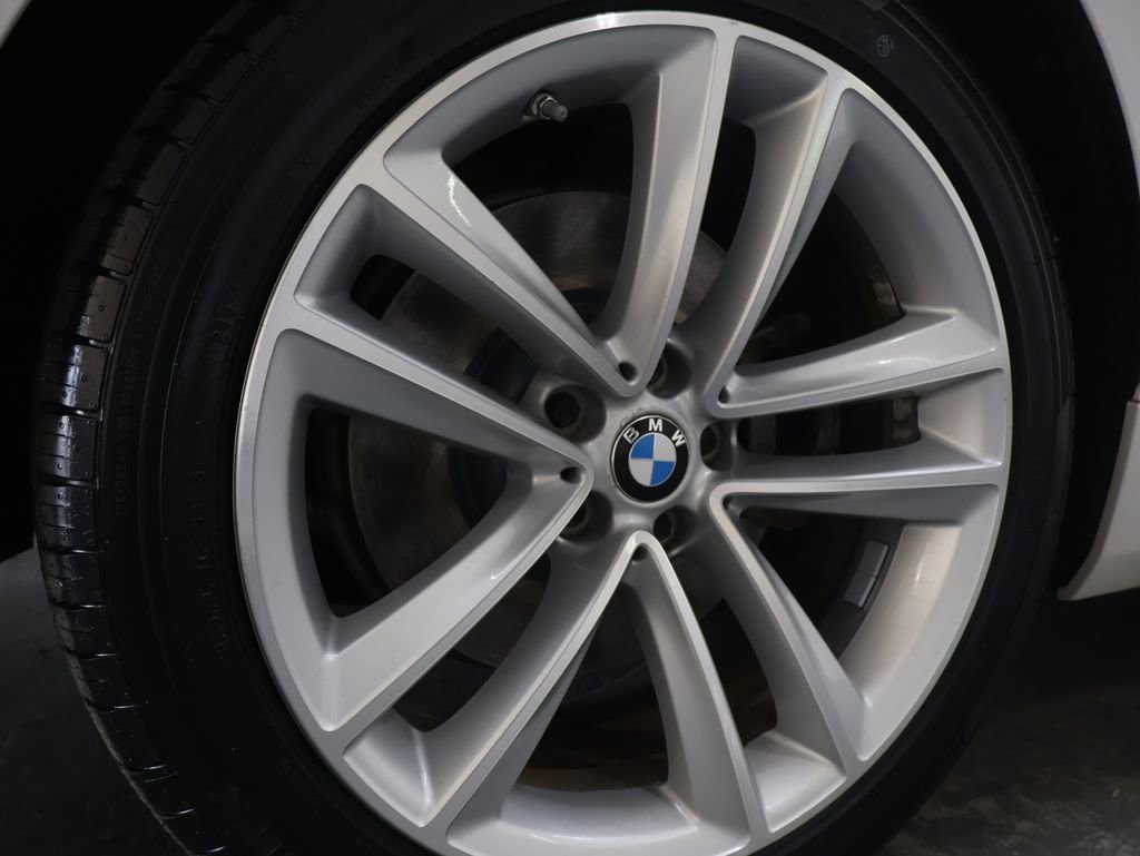 Used 2016 BMW 750i xDrive image 44