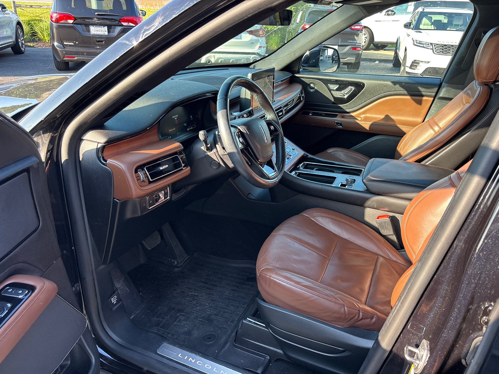 Used 2020 Lincoln Aviator Reserve w/ Elements Package Plus AWD/4WD image 24