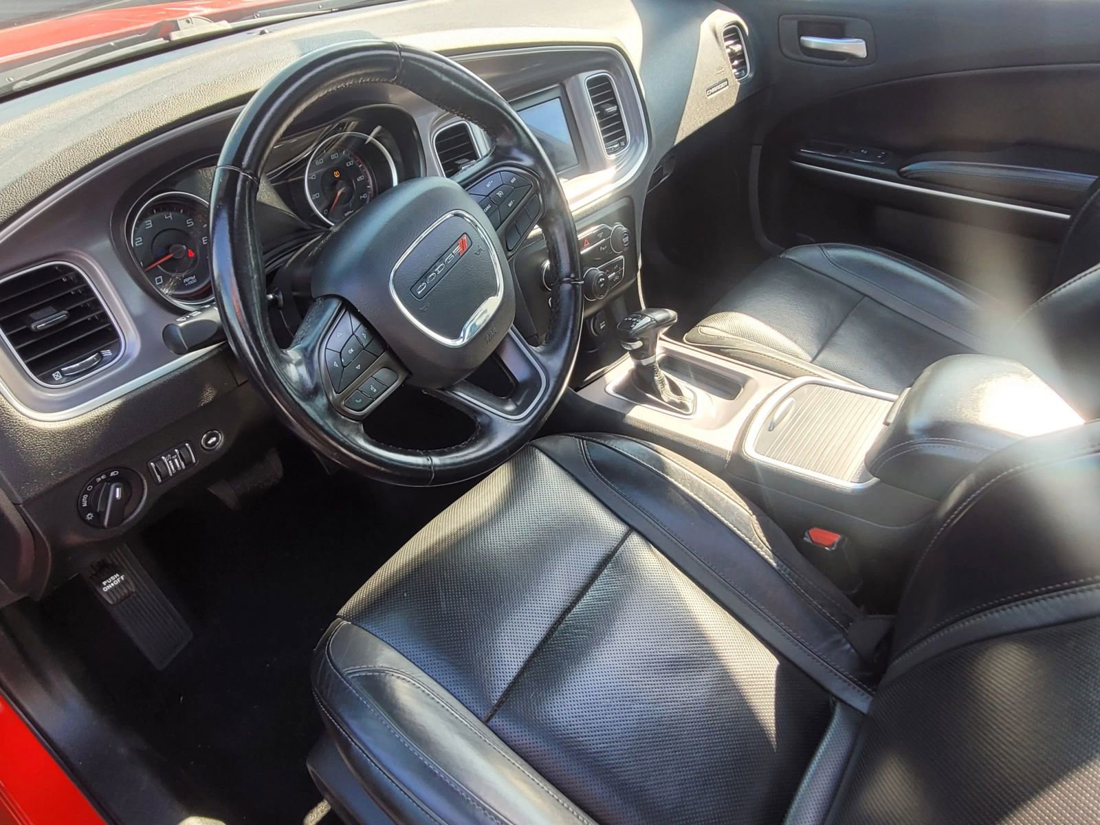 Used 2022 Dodge Charger SXT w/ Leather Interior Group image 17