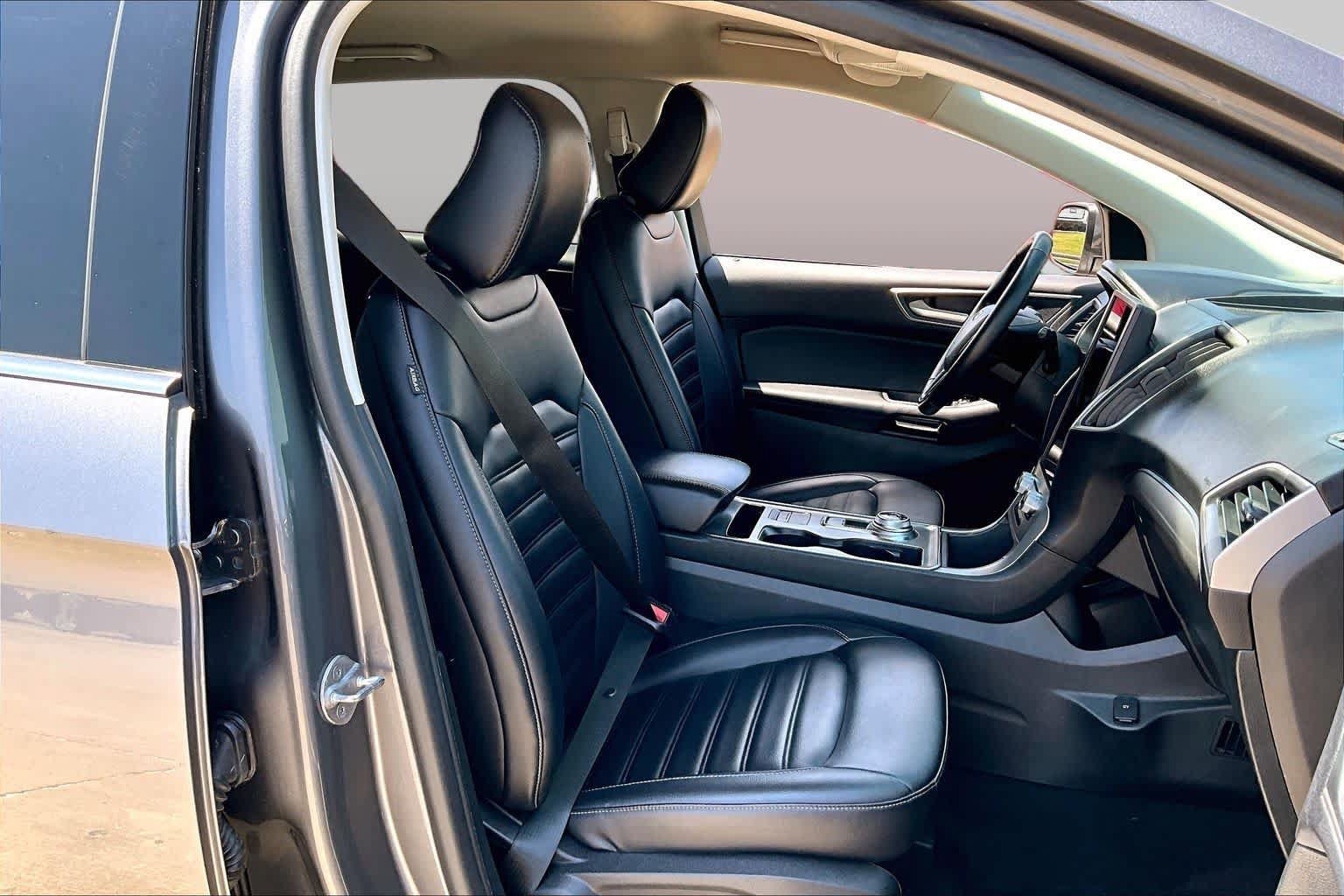 Used 2022 Ford Edge SEL AWD/4WD image 9