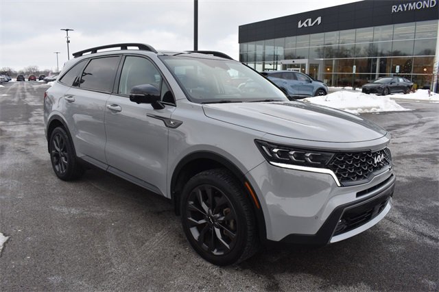 Certified 2022 Kia Sorento SX Prestige w/ Rust Color Package image 10