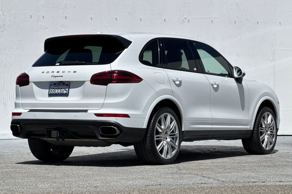 Used 2018 Porsche Cayenne Platinum Edition AWD/4WD image 3