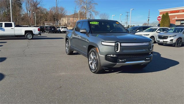 Used 2024 Rivian R1T Adventure image 3