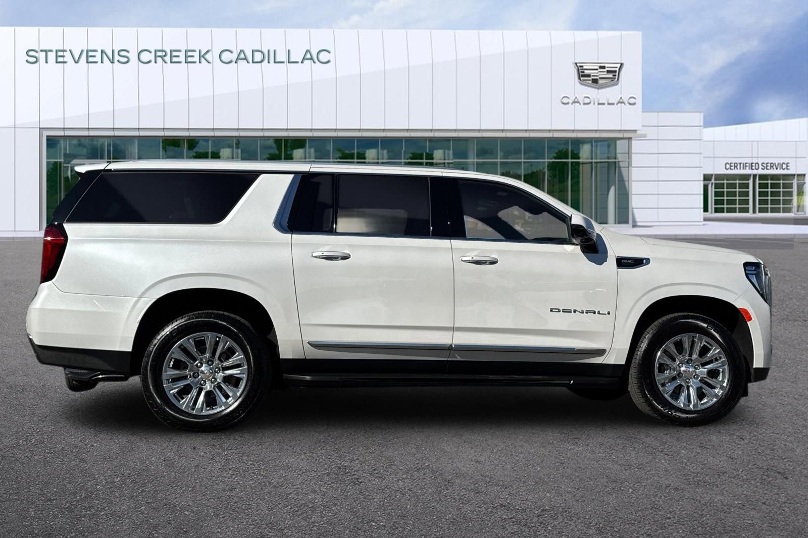 Used 2024 GMC Yukon XL Denali w/ LPO, Floor Liner Package image 2