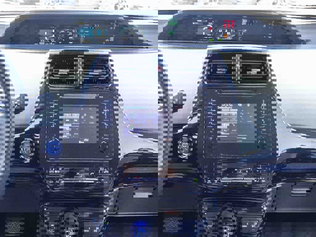 Used 2019 Toyota Prius LE image 10