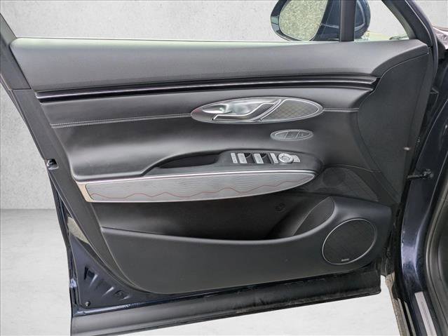 Used 2022 Genesis GV70 2.5T w/ Advanced Package image 11