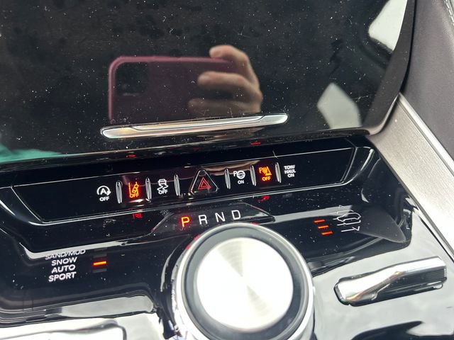 New 2025 Jeep Wagoneer Series III w/ Rear Seat Video Group 1 image 29