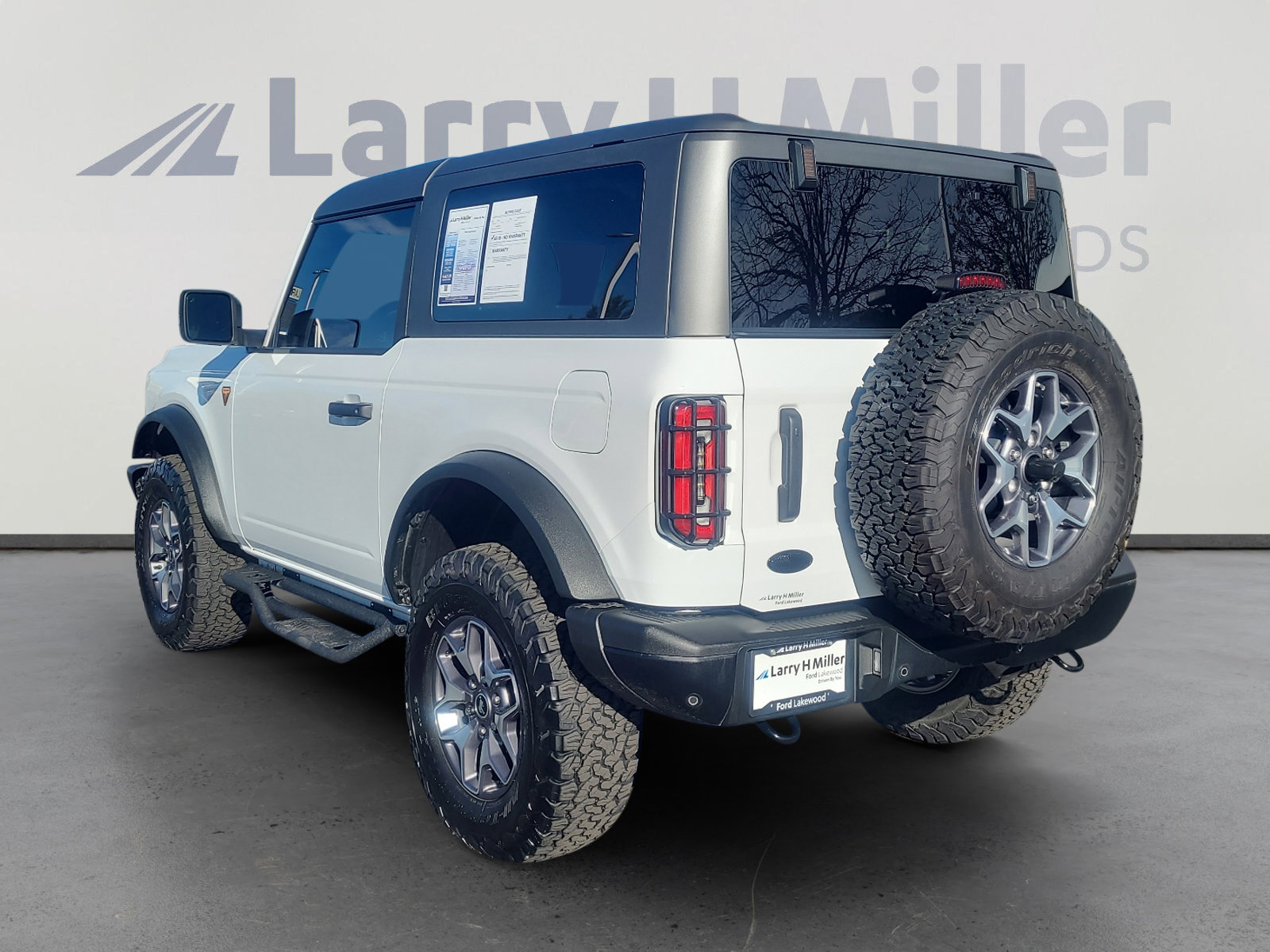 Certified 2023 Ford Bronco Badlands image 3