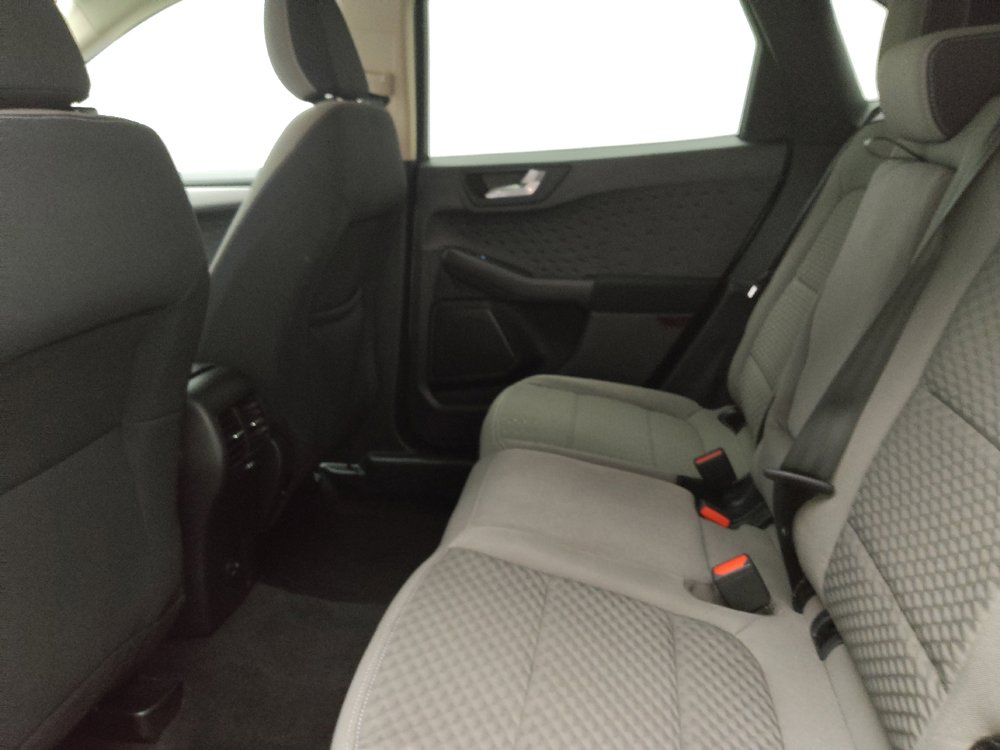 Used 2020 Ford Escape SE FWD image 18