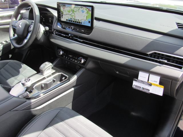 New 2026 Mitsubishi Outlander SE FWD image 11