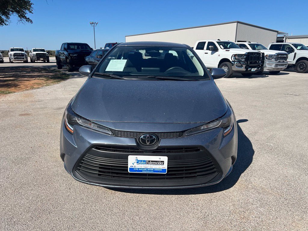 Used 2025 Toyota Corolla LE FWD image 8