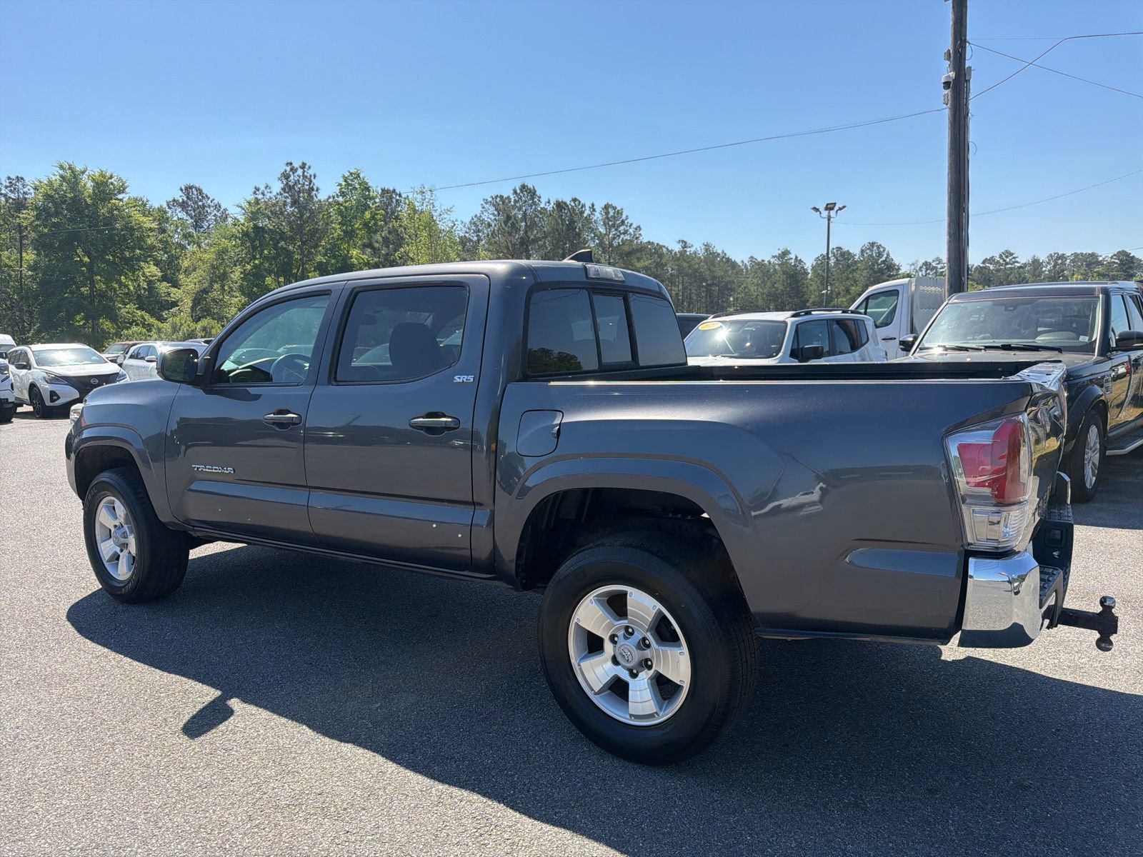 Used 2016 Toyota Tacoma SR5 w/ Towing Package RWD image 6