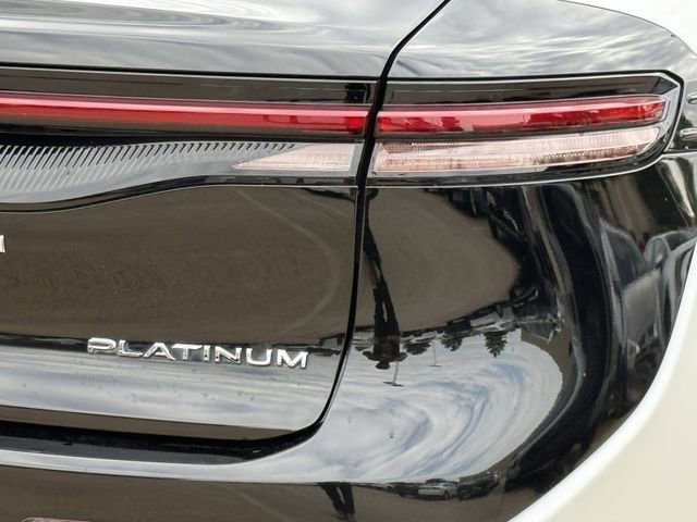 Used 2023 Toyota Crown Platinum AWD/4WD image 7