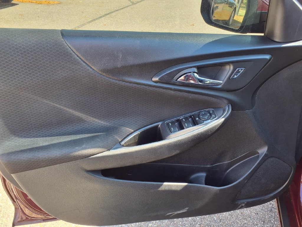 Used 2016 Chevrolet Malibu LT FWD image 11