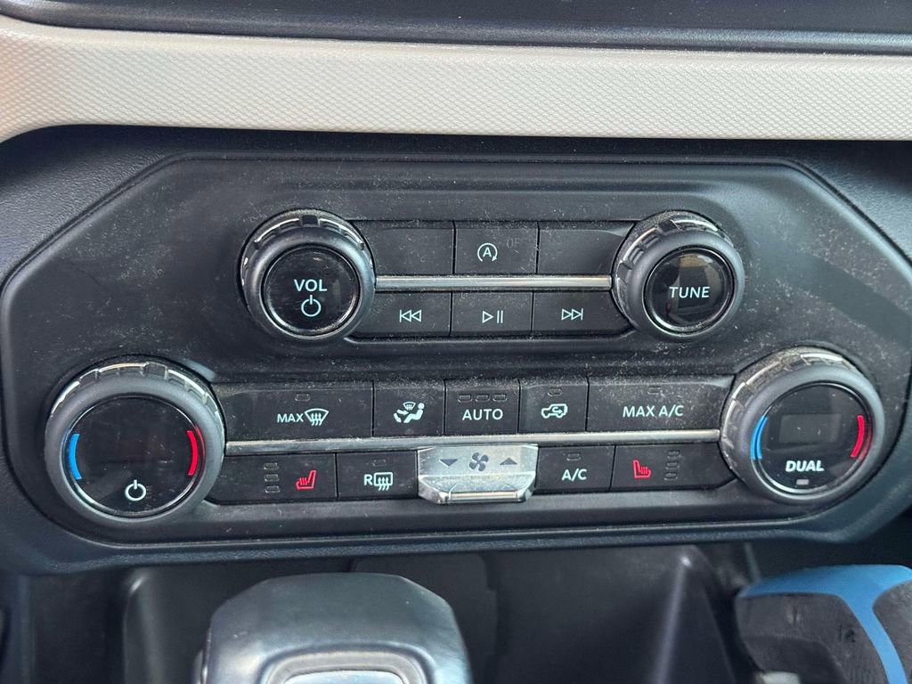 Used 2021 Ford Bronco Wildtrak image 28