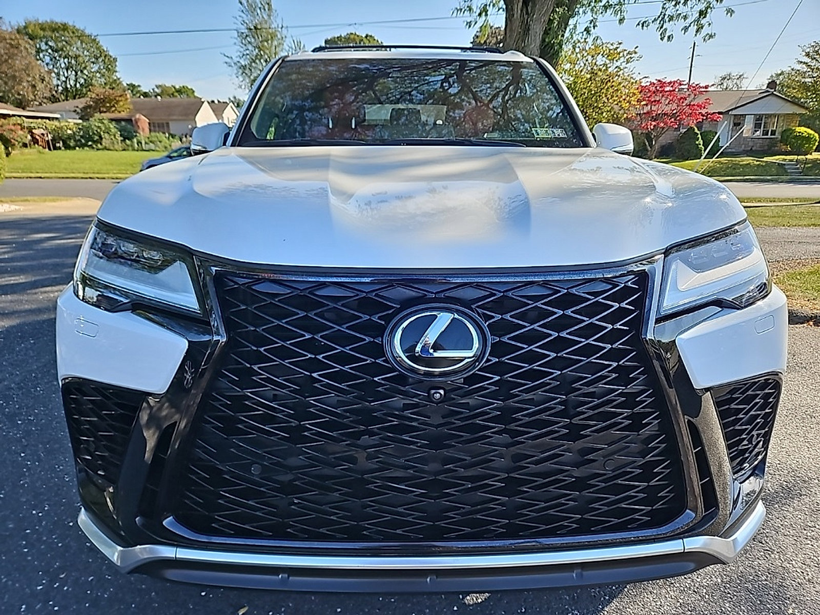 Used 2022 Lexus LX 600 F Sport image 2