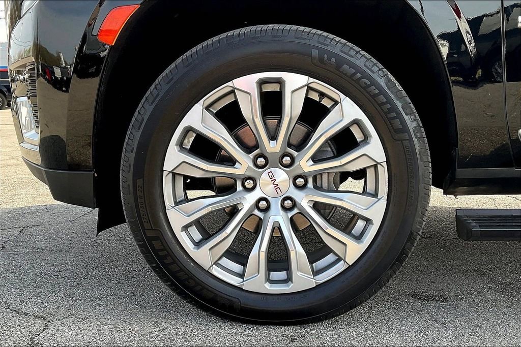 Used 2021 GMC Yukon XL Denali w/ Denali Ultimate Package image 8