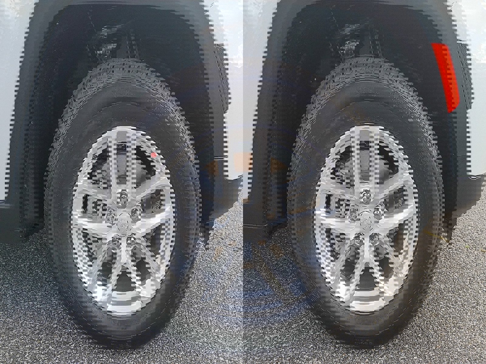 New 2025 Jeep Grand Cherokee Laredo X w/ Luxury Tech Group I image 8