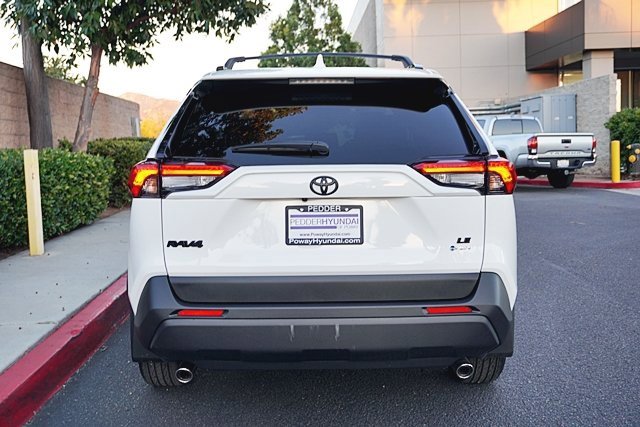 Used 2025 Toyota RAV4 LE image 9