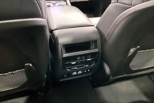 Used 2024 Jeep Grand Cherokee Limited w/ Luxury Tech Group II image 10