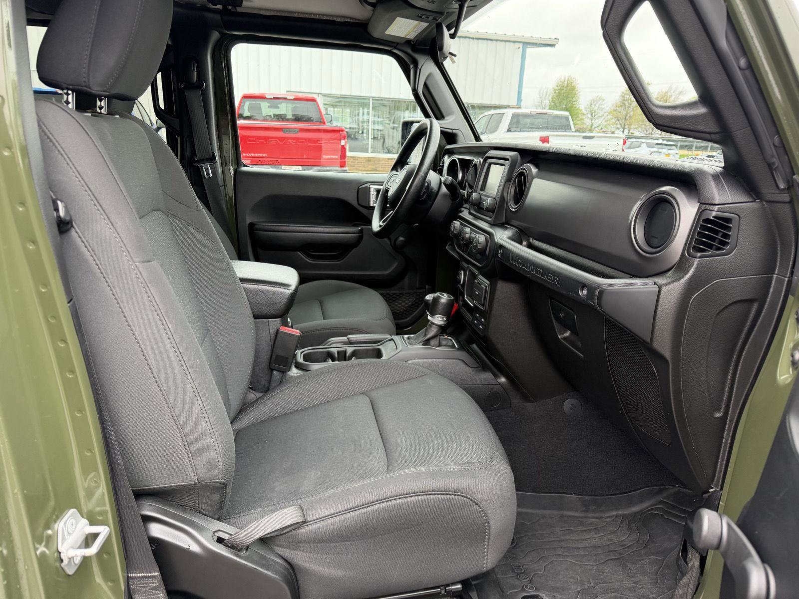 Used 2021 Jeep Wrangler Unlimited Sport AWD/4WD image 18