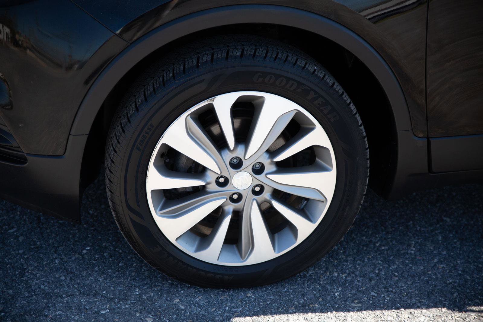 Used 2020 Buick Encore Preferred image 9