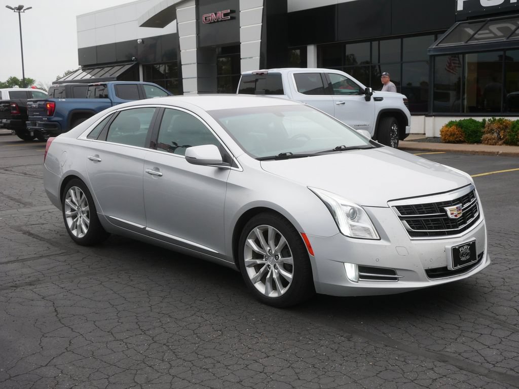 Used 2017 Cadillac XTS Luxury AWD/4WD image 2