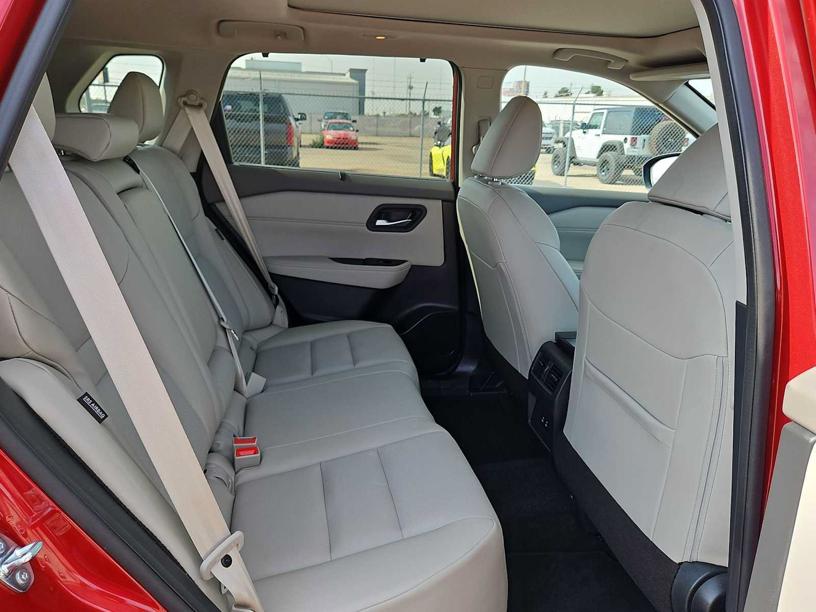 Used 2026 Nissan Rogue SV w/ SV Premium Package FWD image 16