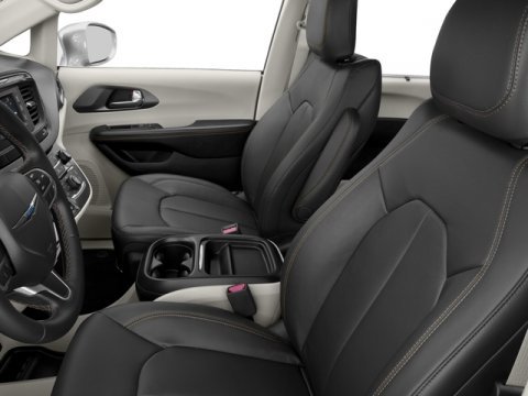 Used 2017 Chrysler Pacifica Touring-L image 12