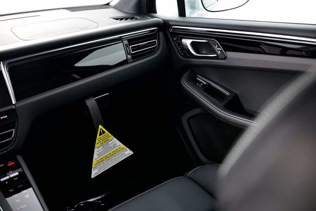 New 2026 Porsche Macan S image 32