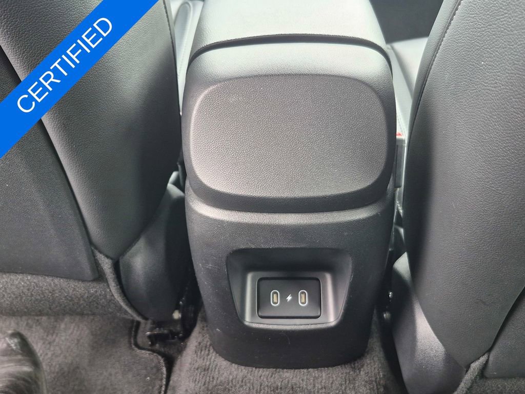 Used 2024 Hyundai Elantra Limited image 16