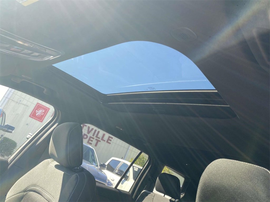 New 2025 Jeep Grand Cherokee L Laredo w/ Luxury Tech Group I image 21