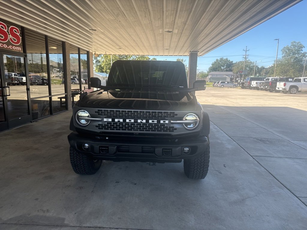New 2025 Ford Bronco Badlands image 2