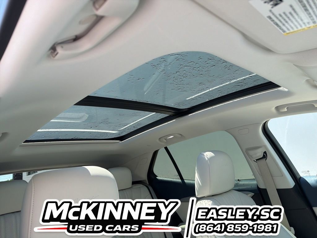 Used 2024 Buick Envision Avenir AWD/4WD image 32