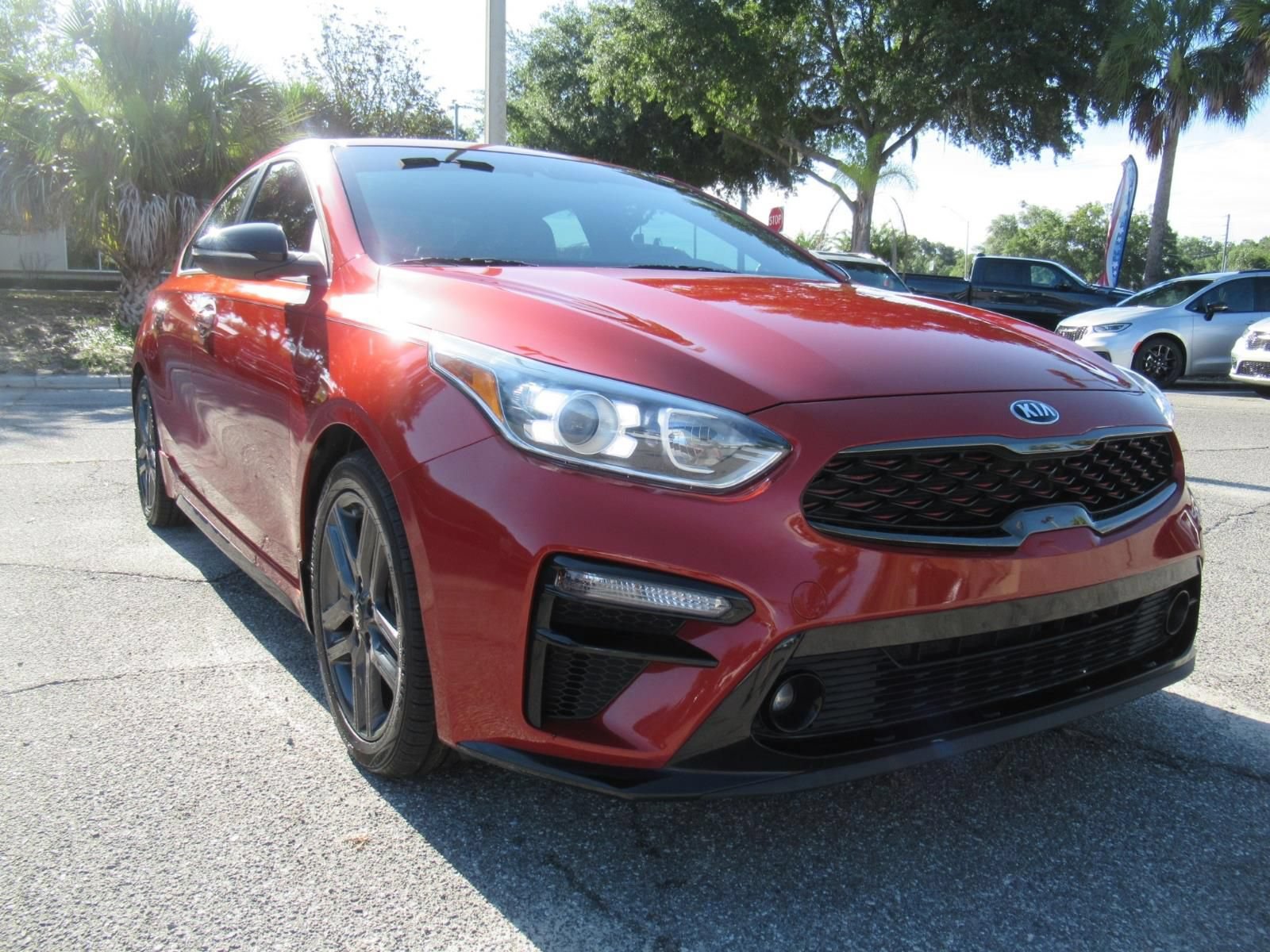 Used 2020 Kia Forte GT-Line w/ GT-Line Premium Package FWD image 3