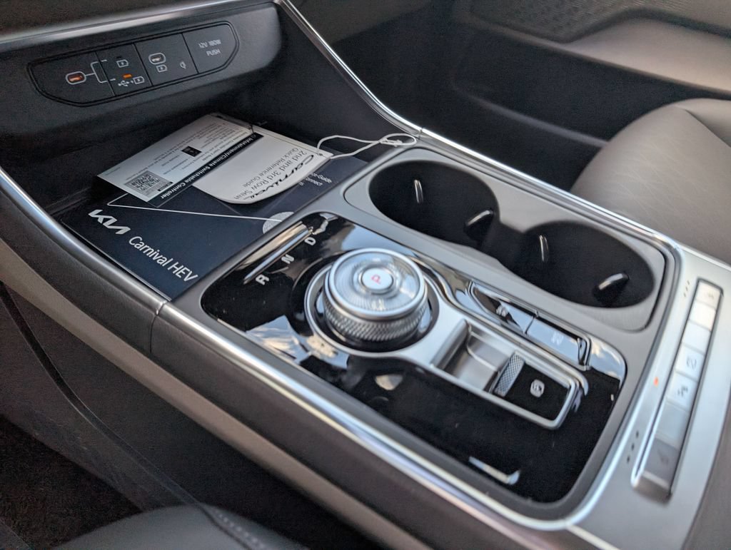 New 2026 Kia Carnival EX FWD image 18