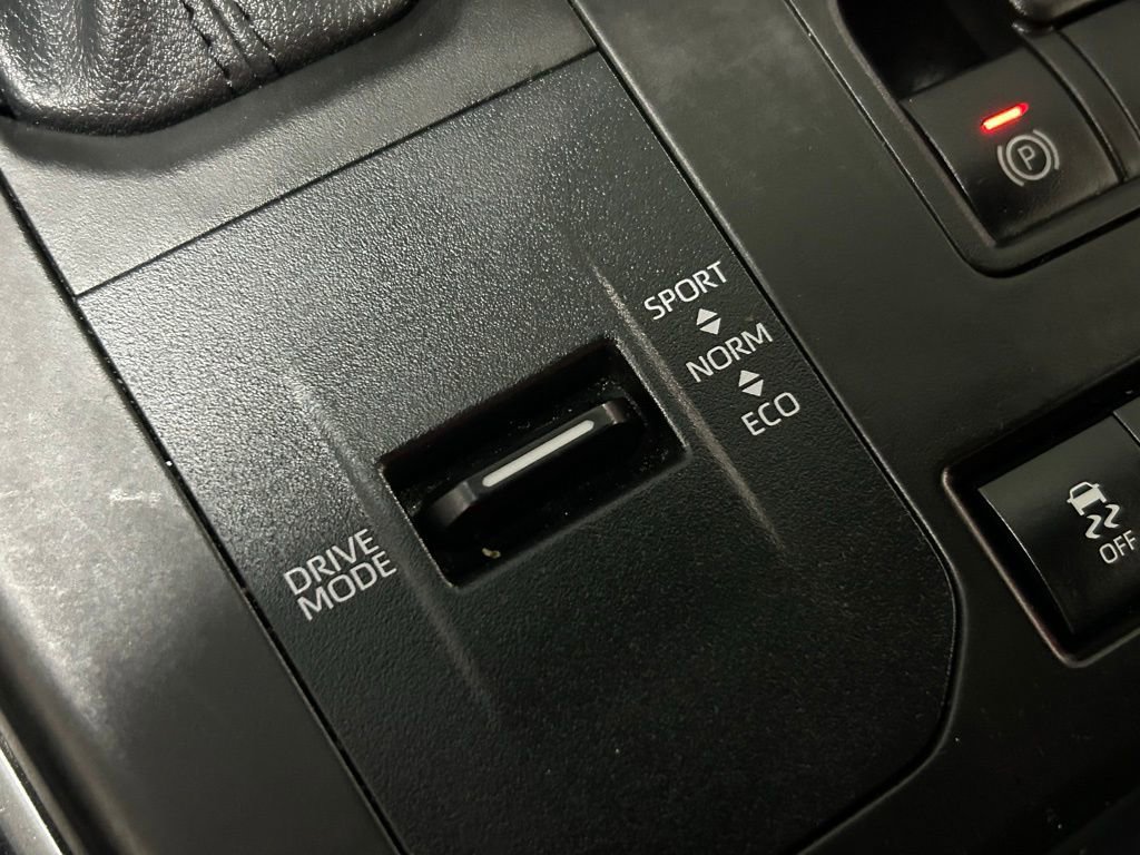 Used 2022 Toyota Highlander XSE image 14