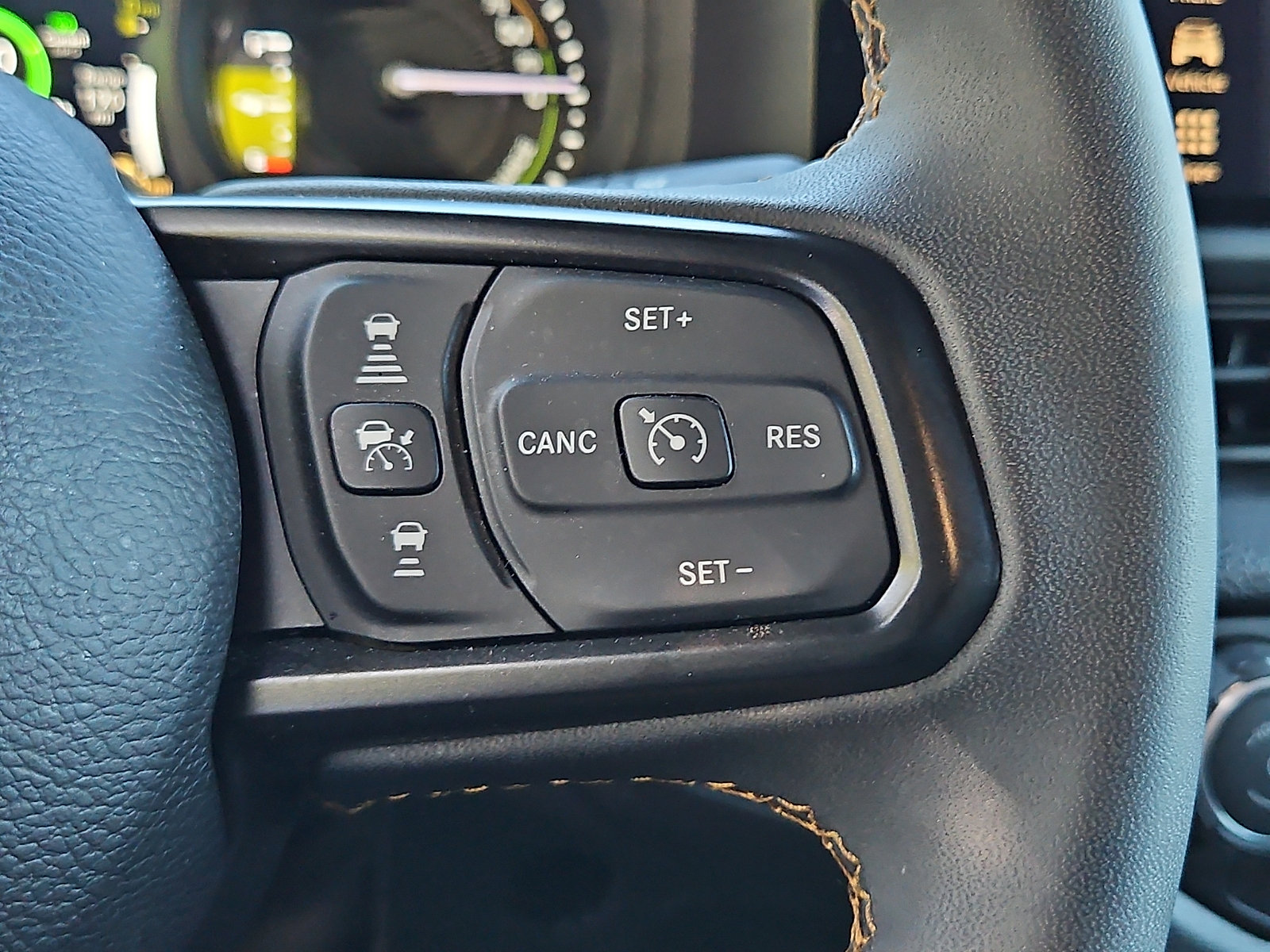 Used 2024 Jeep Wrangler Unlimited AWD/4WD image 25